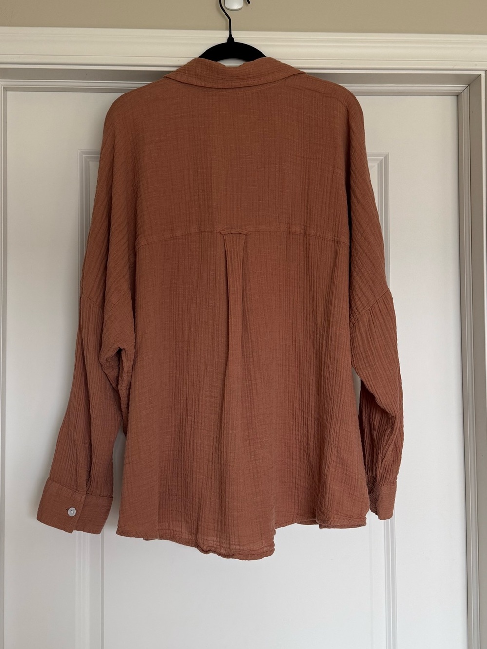 American Eagle Go Big Oversized Gauzy Shirt in Bronze | L - Picture 3 of 8